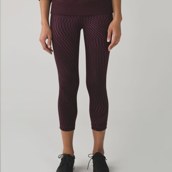 Lululemon Wunder Under Crop Hi-Rise Leggings - Picture 1 of 11